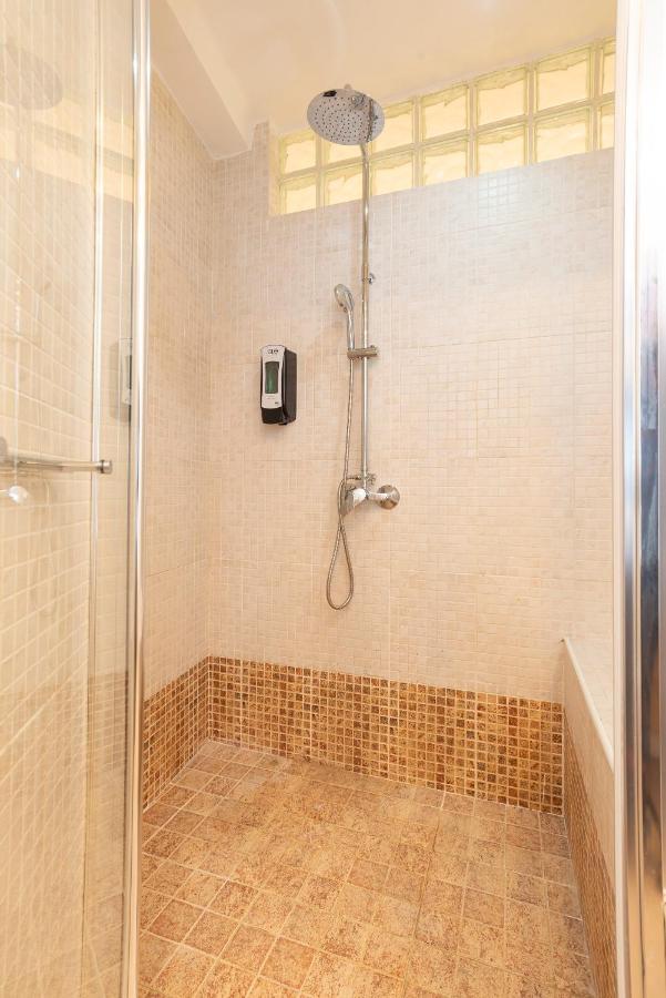 מאלגה Ginachero & City Center By Ele Apartments מראה חיצוני תמונה